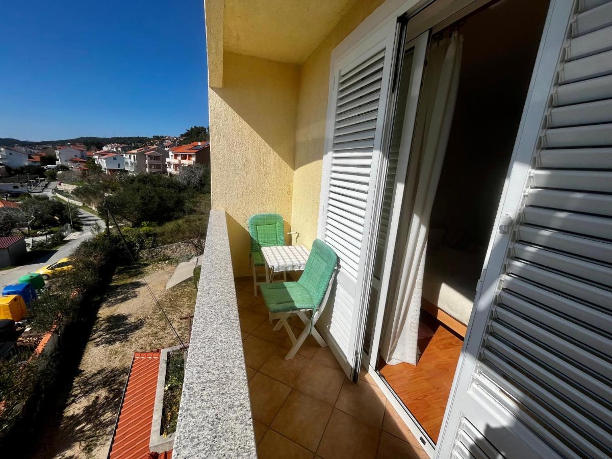 Apartments Maricic Banjol Екстер'єр фото