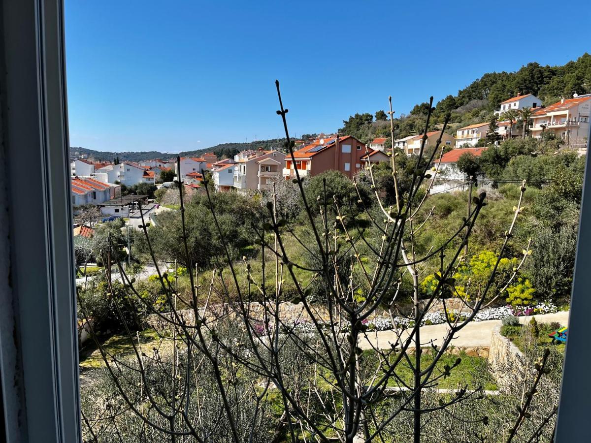 Apartments Maricic Banjol Екстер'єр фото