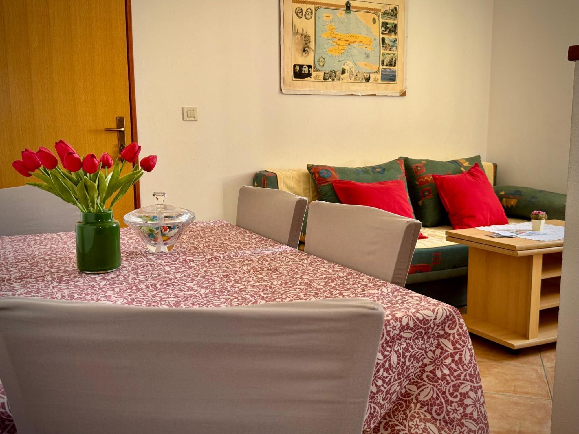 Apartments Maricic Banjol Екстер'єр фото
