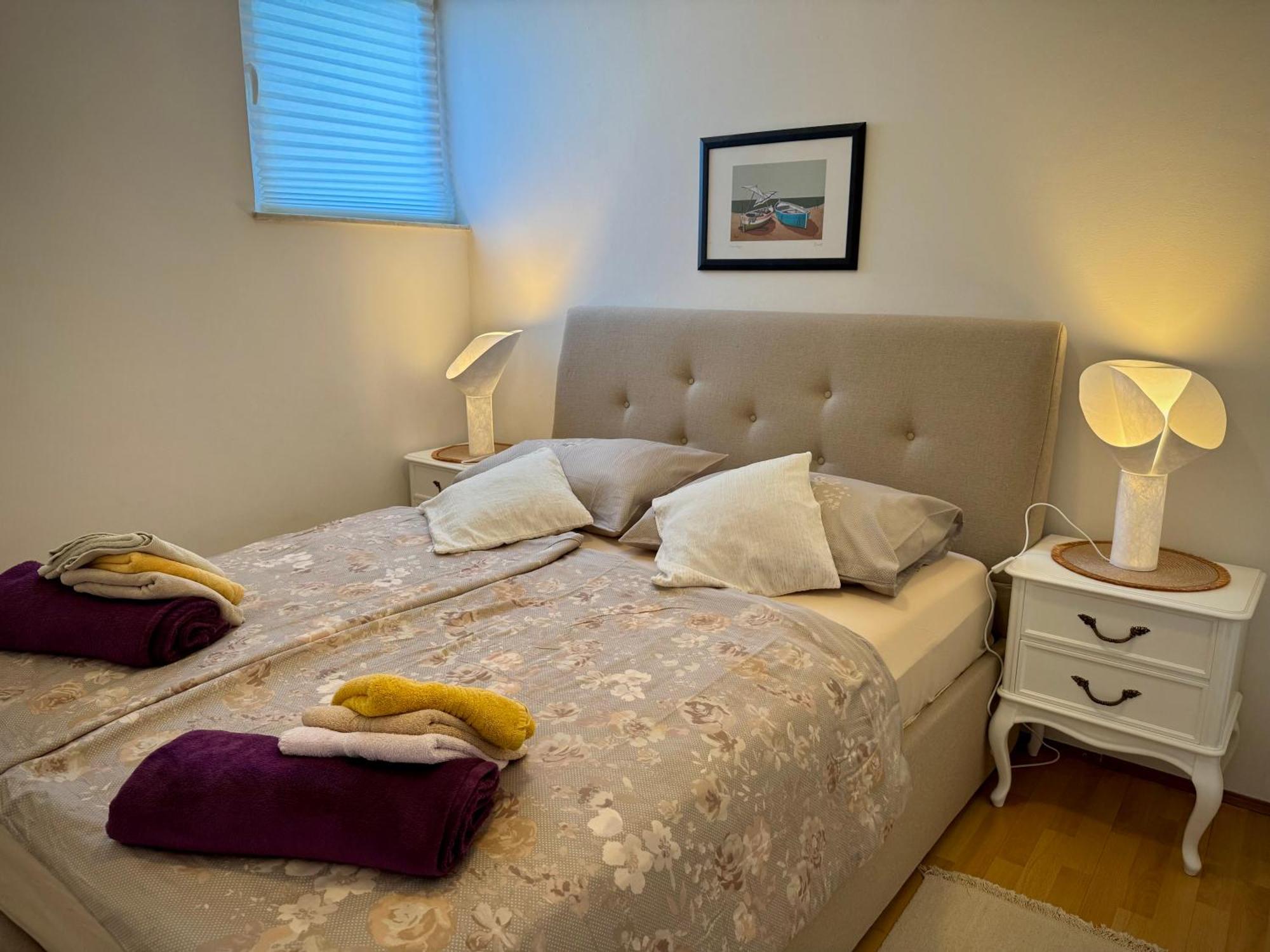 Apartments Maricic Banjol Екстер'єр фото